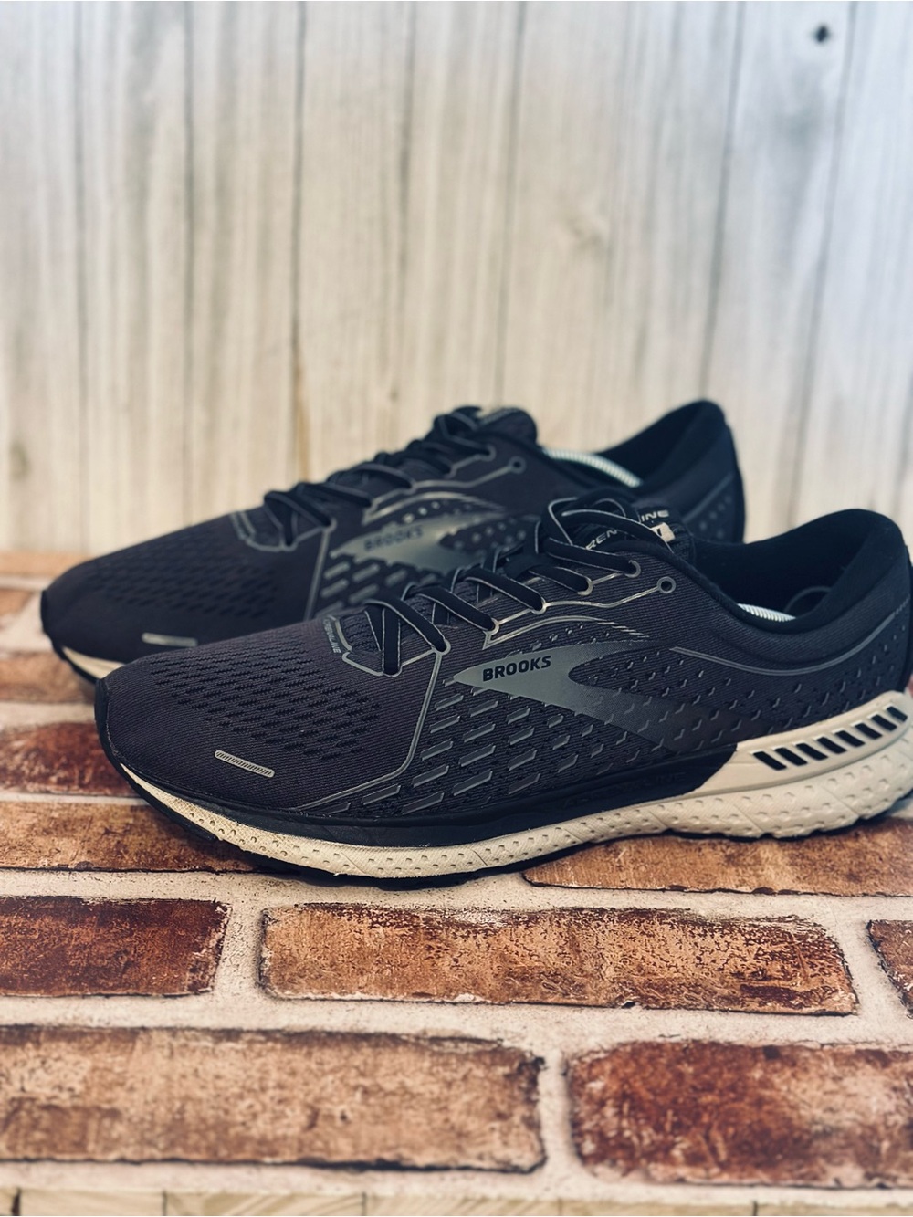 Brooks Adrenaline GTS 21 Mens Shoes Blackened Pearl Size 10.5